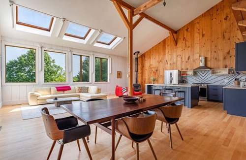 Old Chatham House | Artists’ Hideaway in Old Chatham
