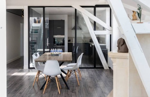 Troyes Apartment | Artists' Loft