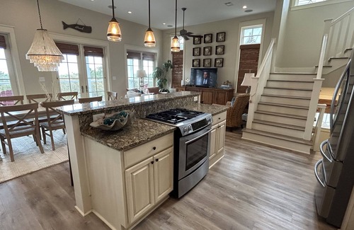 Dune Allen Beach House | As Seen on HGTV's Beach Hunters - Golf Cart, Panoramic View of Gulf, 5 BR 5 BA