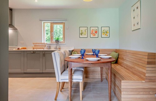 Chapmanslade House | Ash View 2 - Three Bedroom House, Sleeps 6