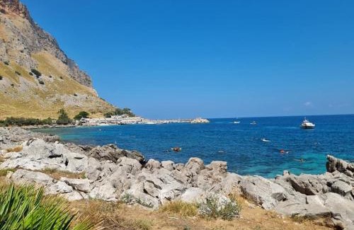 Mondello Apartment | Ashur mondello