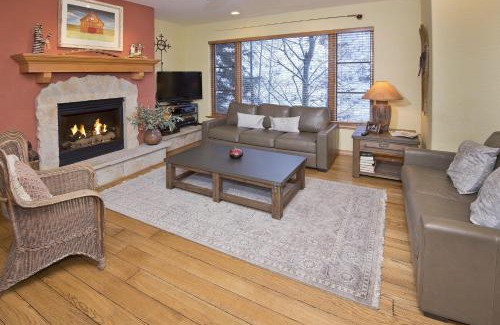 Edwards Apartment | Aspenwood Lodge #201 Condo
