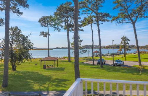 Chincoteague House | Assateague Overlook - Water views w/public dock!