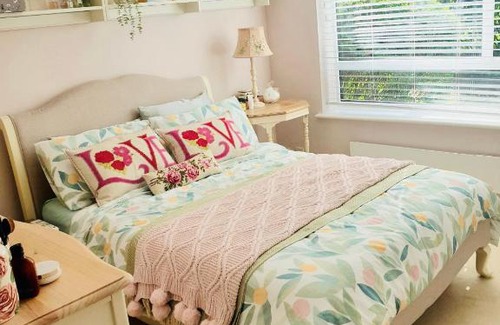 Windsor Apartment | Aston Henry James Stunning one bedroom apartment in Royal Windsor