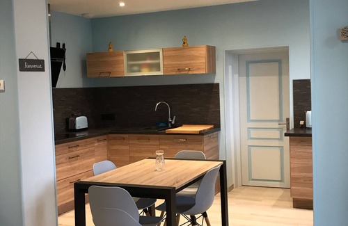 Villiers-Louis House | At 24, house up to 6 people (work or leisure)