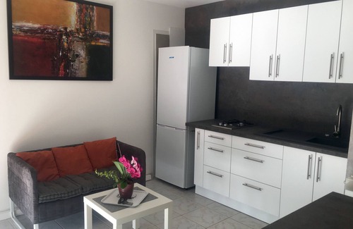 La Cadiere-d'Azur Apartment | At 6km from St Cyr sur Mer and with free Parking 100m from the beach of St Cyr.