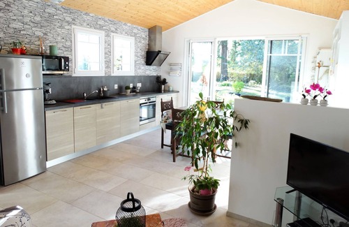 Saint-Hilaire-de-Riez House | At La Fradinière, pretty little vacation home & its 1850 m² garden