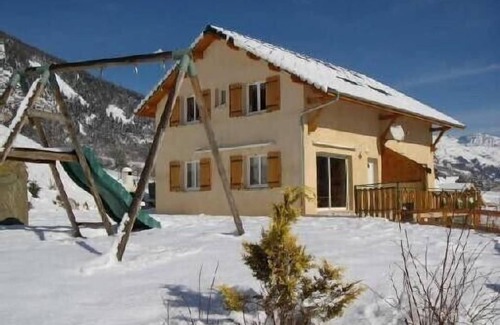 Saint-Jean-Saint-Nicolas House | At the heart of the valley of champsaur, warm classified 3 * house with garden
