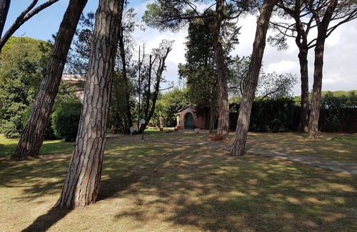 Fiumaretta Apartment | AT THE SEA. High floor, modern, car parking and pinewood