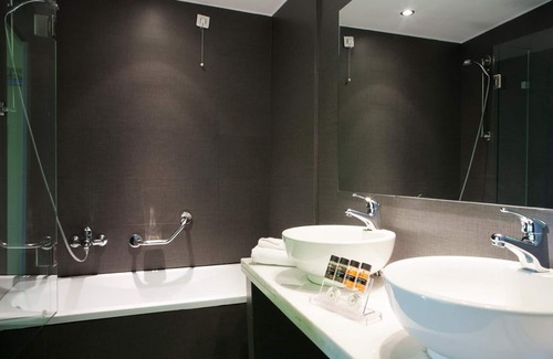 Psirri Hotel | Athens Center Square Hotel