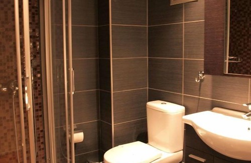 Khalandrion Hotel | Athens Habitat