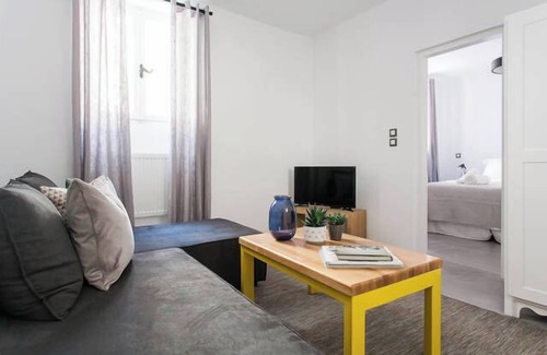 Koukaki Apartment | Athens Residence - Cozy Nest Near Acropolis