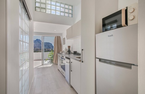 San Andres Apartment | Atlantic Sunrise Vacation with Sea Views, Wi-Fi and Air Conditioning
