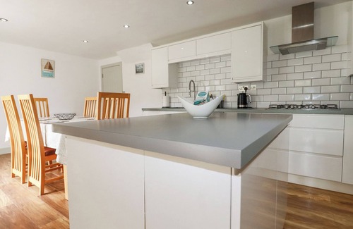 Porth Cottage | ATLANTIC SUNSET, pet friendly, character holiday cottage in Newquay