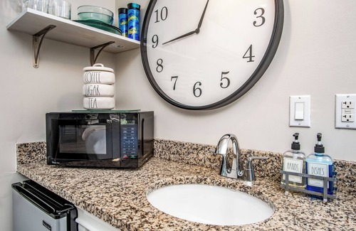 Midtown House | Atlantis House Suites