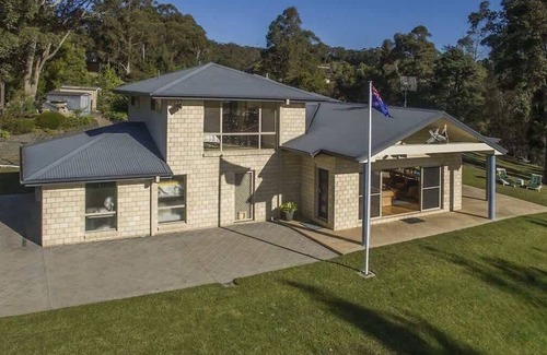 Conjola Park House | Atlantis on Lake Conjola