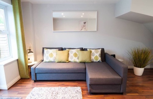 Derby House | Atlas House - Ideal for Contractors