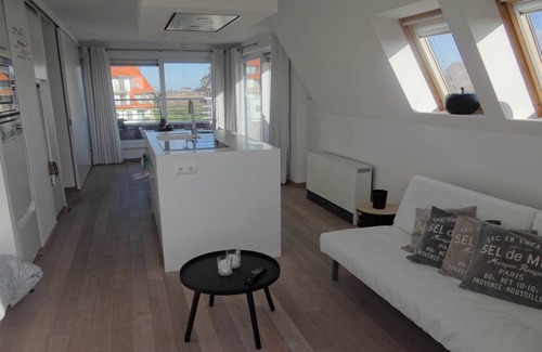 Nieuwpoort Apartment | Attic Apartment in Nieuwpoort by Sandy Beaches