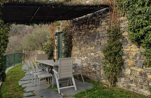 Solaro House | Attic Sole + Room Stelle near 5 Terre and Portofino