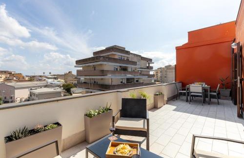 Oristano Apartment | Attico180 - Attico in centro con Terrazza - Wifi e Netflix