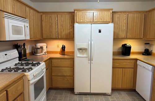 Bear Park Cabin | ATVParking - 36mi to White Sands - Wildlife - In Village