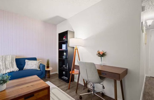 Hyde Park Apartment | ATX Casa Vida BnB ~ Near North Loop & UT