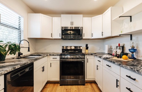 Sweetbriar House | ATXSummer4BigGroup|Sleeps10