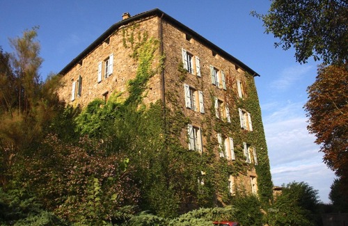 Cordes-sur-Ciel Apartment | Atypical and spacious accommodation in a 19th century industrial heritage factory