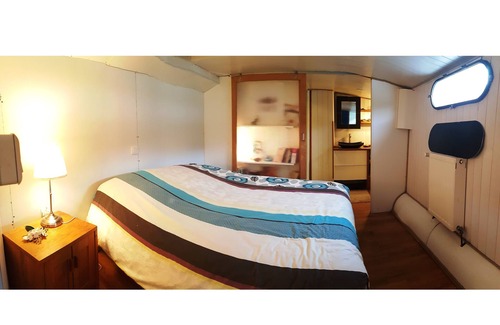 2nd Arrondissement Boat Rental | Atypical barge full of charm in the city center