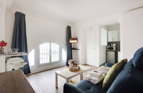 Quartier de la Porte-Saint-Denis Apartment | Atypical Bright Studio - 2P - Gare du Nord