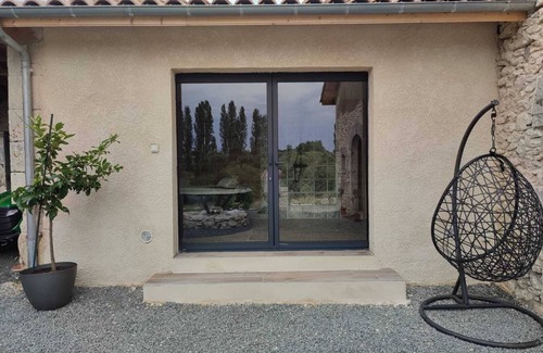 Cuneges House | Au Cœur de la Campagne ! Maison Avec spa et Piscine Privée