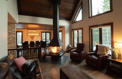Petite-Riviere-Saint-Francois Ski Chalet | Au Grand Merisier : Chalet alpin