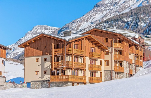 Lanslevillard Condo | Au pied des pistes | Vue imprenable + piscine