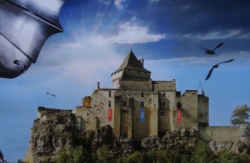 Castelnaud-la-Chapelle House | Au Pied du CHÂTEAU - 5 to 11 people - Swimming + canoeing + cycle path 100m away