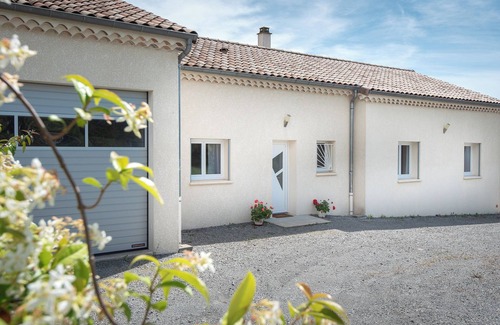 Vesseaux Villa | Aubenas Vals LES Bains, Rivière 15 Mns, Villa Neuve, 12 Personnes, Climatisée