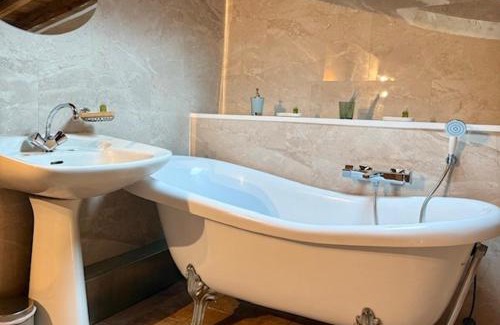 Bezaudun-les-Alpes House | Auberge du Château de Bezaudun