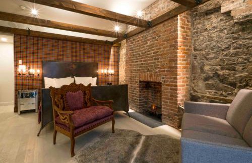 Old Quebec Hotel | Auberge Place d'Armes
