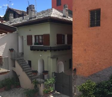 Aosta Apartment | Aubert 64
