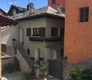 Aosta Apartment | Aubert 64