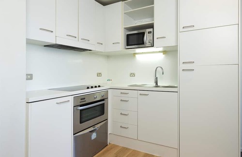 Auckland Central Business District Apartment | Auckland Harbour Suites