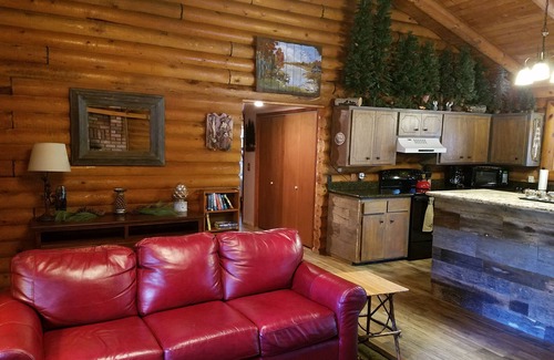 Pinetop Cabin | August dates have opened up. Escape late summer heat in the White Mountains!