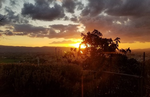 Spello Apartment | Augustus - Hilltop Medieval Escape with Panoramic View