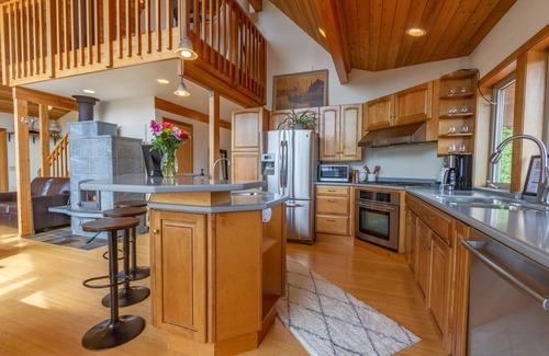 Juneau House | Auke Bay Chalet~ Ocean views, Hot tub, Sauna, outdoor entertainment, & fire pit!