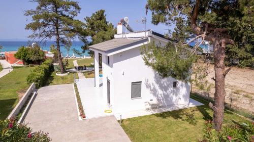 Kriopigi House | Aura Beachfront Private Pool Villa