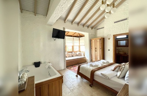 Hacımemis Hotel | Aura Village Alaçatı