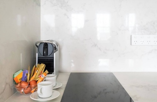 Darlinghurst Apartment | Aurelia Darling Boutique Poolside Retreat near CBD