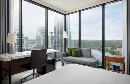 Waller Creek District Hotel | Austin Marriott Downtown