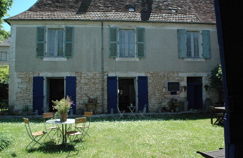Cubjac House | Authentic cottage 4/5 p. domain Le Nid des Oiseaux 15-16th C in hart of village