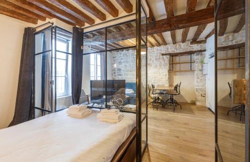 Arts-et-Metiers Apartment | Authentic apartment - 1BR-4P - Arts et Métiers
