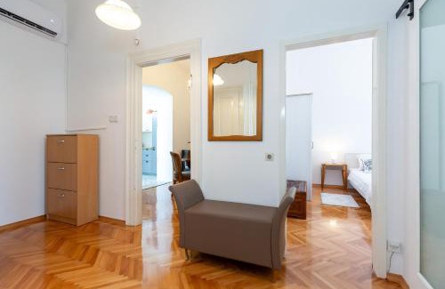 City Center Apartment | Authentic Apartment Regina in Porec Center